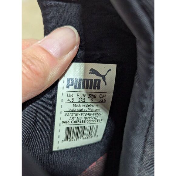 Puma Women's Black & Gold Slip-On Almond Toe Sneakers Shoe Size 7 - Picture 4 of 8